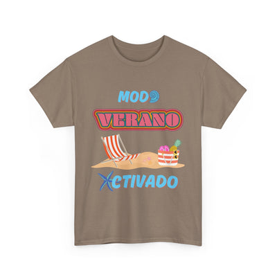 Spanish summer T-shirt with "Modo Verano Activado" design, beach chairs, tropical fruits, and starfish. Unisex vacation tee in retro style.