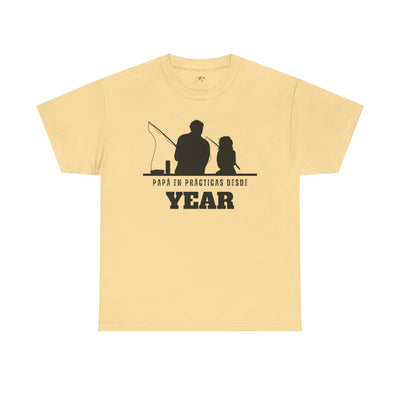 Fishing Dad Shirt | Papá en Prácticas Desde [Year] | Personalized Dad & Son/Daughter Fishing Tee | Fathers Day Gift | Spanish Custom T-Shirt