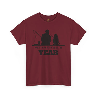 Fishing Dad Shirt | Papá en Prácticas Desde [Year] | Personalized Dad & Son/Daughter Fishing Tee | Fathers Day Gift | Spanish Custom T-Shirt