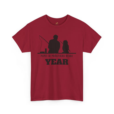 Fishing Dad Shirt | Papá en Prácticas Desde [Year] | Personalized Dad & Son/Daughter Fishing Tee | Fathers Day Gift | Spanish Custom T-Shirt