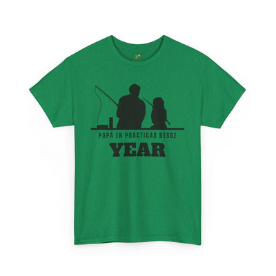Fishing Dad Shirt | Papá en Prácticas Desde [Year] | Personalized Dad & Son/Daughter Fishing Tee | Fathers Day Gift | Spanish Custom T-Shirt
