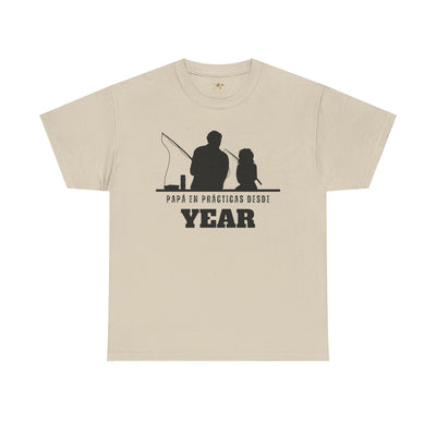 Fishing Dad Shirt | Papá en Prácticas Desde [Year] | Personalized Dad & Son/Daughter Fishing Tee | Fathers Day Gift | Spanish Custom T-Shirt
